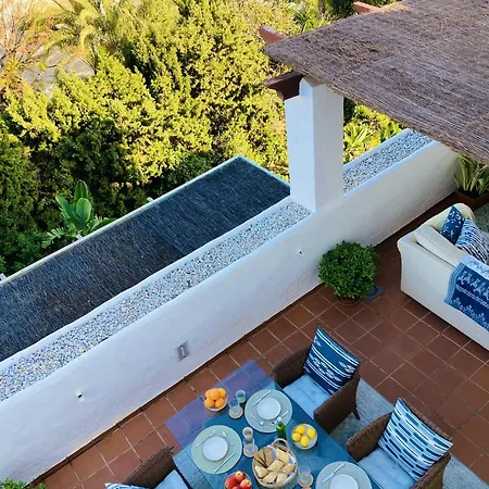Apartment Lomas - Pool, Terrace & View Marbella